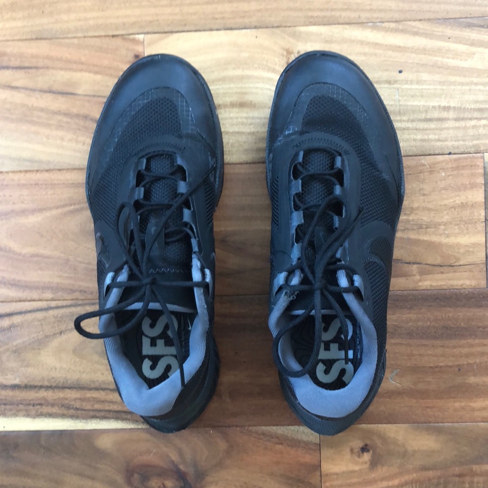 Nike SFS black sneaker size 11.